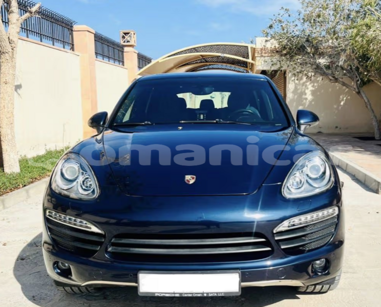 Big with watermark porsche cayenne masqat muscat 8238
