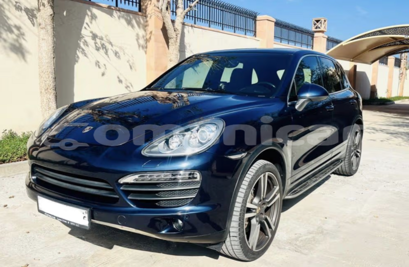 Big with watermark porsche cayenne masqat muscat 8238