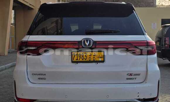 Buy Used Changan CS85 White Car in Muscat in Masqat Buy Used Changan CS85 White Car in Muscat in Masqat