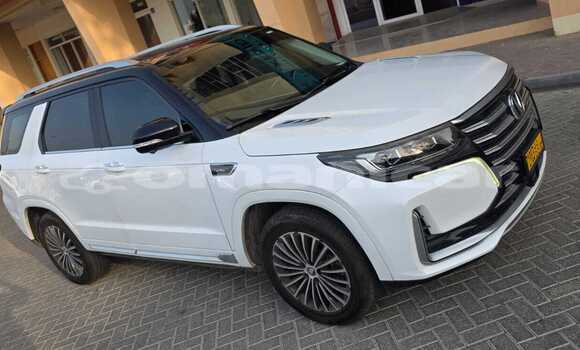 Buy Used Changan CS85 White Car in Muscat in Masqat Buy Used Changan CS85 White Car in Muscat in Masqat