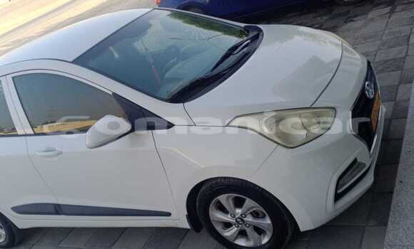 Buy Used Hyundai i10 White Car in Barkah in al-Batinah Buy Used Hyundai i10 White Car in Barkah in al-Batinah