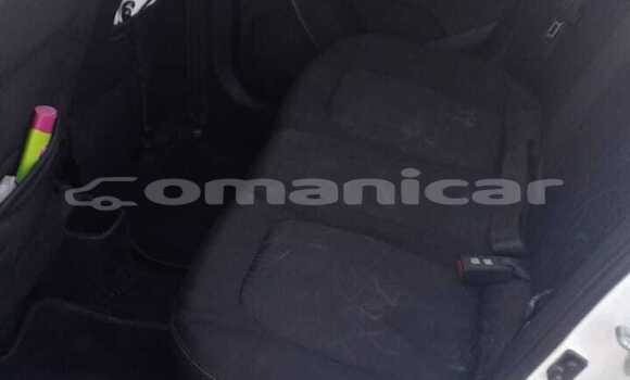 Buy Used Hyundai i10 White Car in Barkah in al-Batinah Buy Used Hyundai i10 White Car in Barkah in al-Batinah
