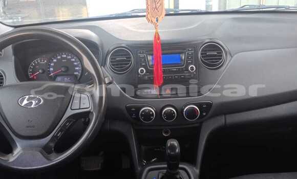Buy Used Hyundai i10 White Car in Barkah in al-Batinah Buy Used Hyundai i10 White Car in Barkah in al-Batinah