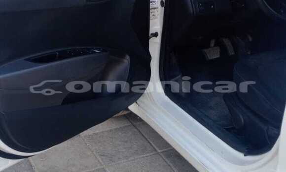 Buy Used Hyundai i10 White Car in Barkah in al-Batinah Buy Used Hyundai i10 White Car in Barkah in al-Batinah