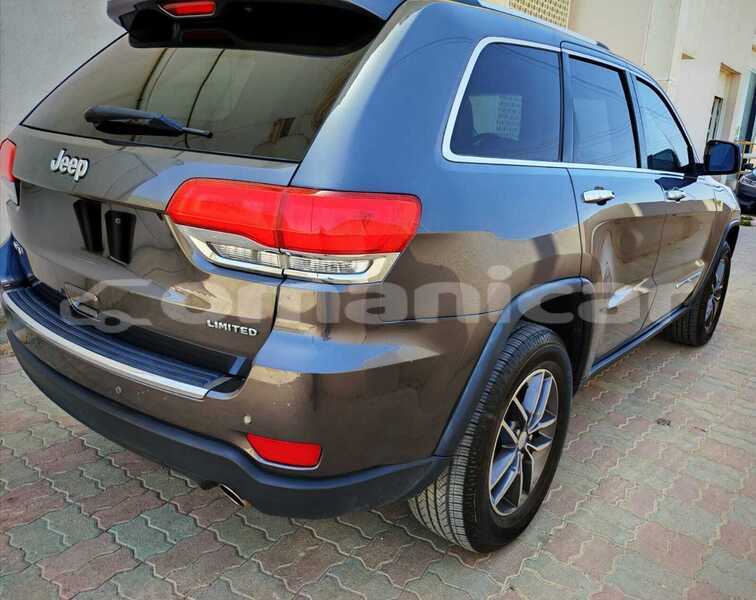 Big with watermark jeep grand cherokee masqat muscat 8242