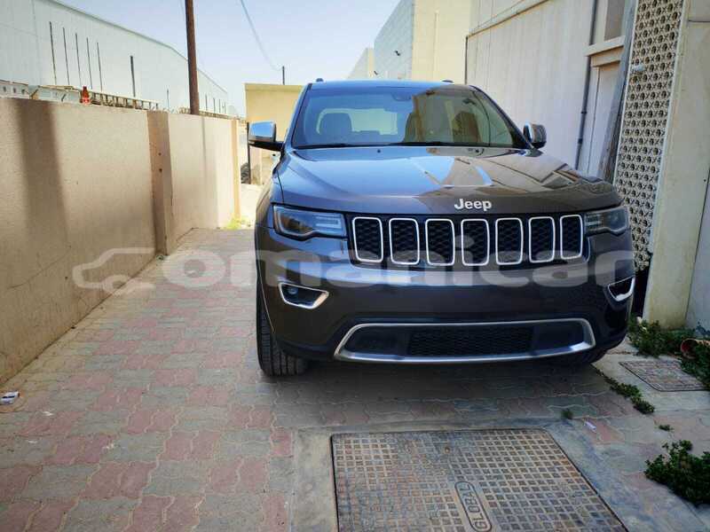 Big with watermark jeep grand cherokee masqat muscat 8242