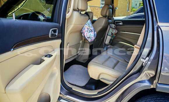 Buy Used Jeep Grand Cherokee Other Car in Muscat in Masqat Buy Used Jeep Grand Cherokee Other Car in Muscat in Masqat