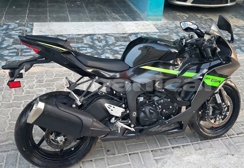 Big with watermark kawasaki zx r masqat muscat 8244