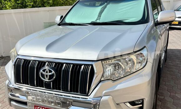 Buy Used Toyota Land Cruiser Prado Silver Car in as–Sib in Masqat