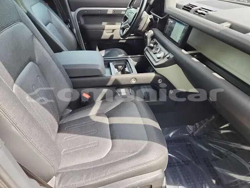 Big with watermark land rover defender dhufar salalah 8247