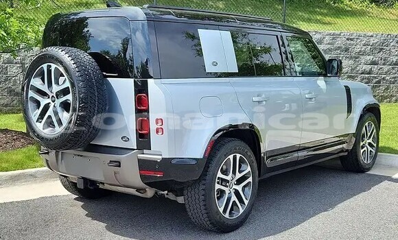 Buy Used Land Rover Defender White Car in Salalah in Dhufar Buy Used Land Rover Defender White Car in Salalah in Dhufar