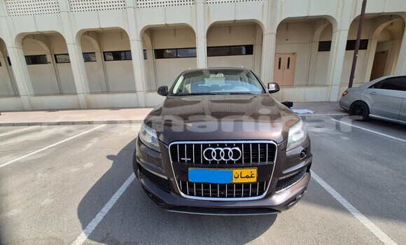 Buy Used Audi Q7 Brown Car in Muscat in Masqat Buy Used Audi Q7 Brown Car in Muscat in Masqat