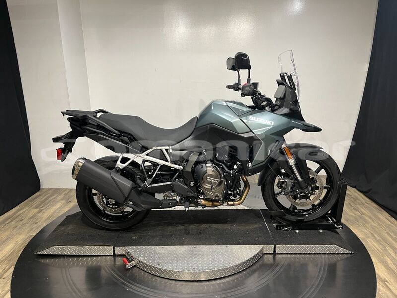 Big with watermark suzuki v strom masqat qurm 8257