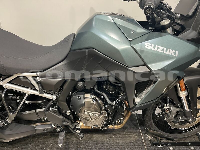 Big with watermark suzuki v strom masqat qurm 8257