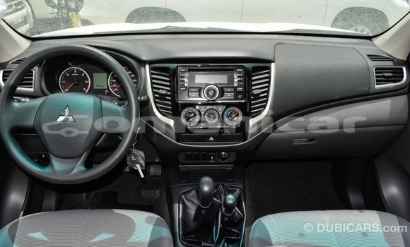 Buy Import Mitsubishi L200 Other Car in Import - Dubai in Dhufar Buy Import Mitsubishi L200 Other Car in Import - Dubai in Dhufar