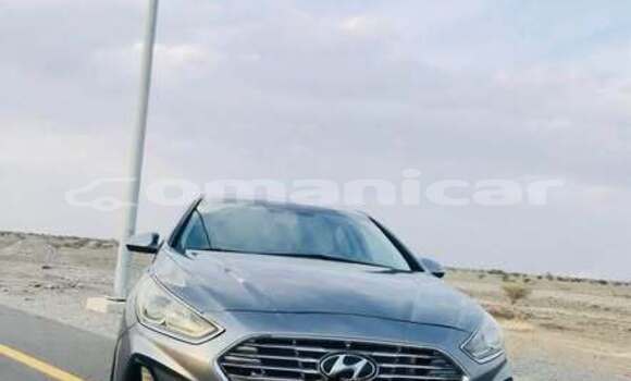Buy Used Hyundai Sonata Other Car in al–Khaburah in al-Batinah Buy Used Hyundai Sonata Other Car in al–Khaburah in al-Batinah