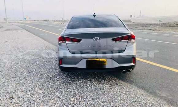 Buy Used Hyundai Sonata Other Car in al–Khaburah in al-Batinah Buy Used Hyundai Sonata Other Car in al–Khaburah in al-Batinah