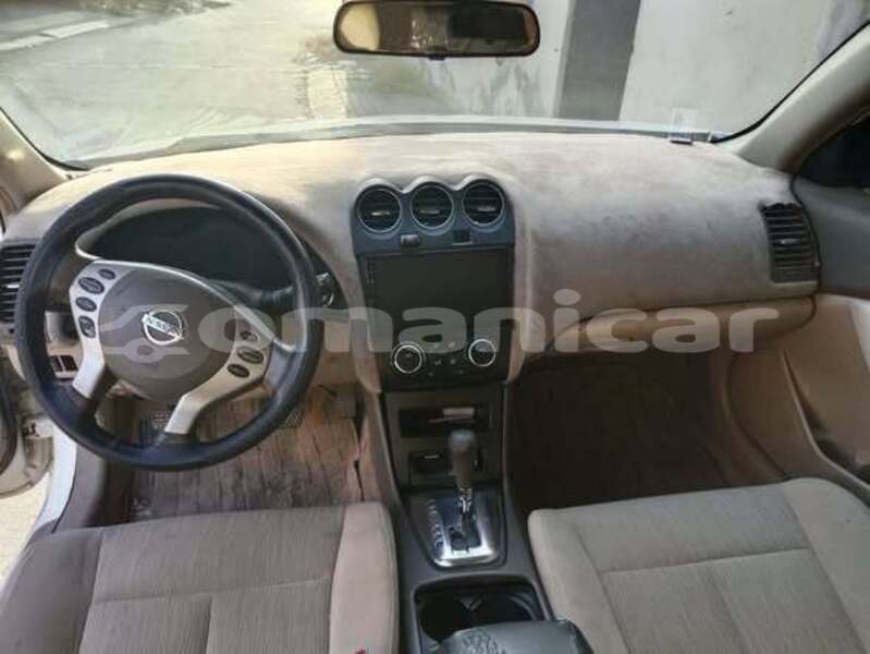 Big with watermark nissan almera al batinah al khuwair 8272