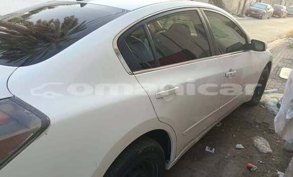 Buy Used Nissan Almera Other Car in Al khuwair in al-Batinah Buy Used Nissan Almera Other Car in Al khuwair in al-Batinah