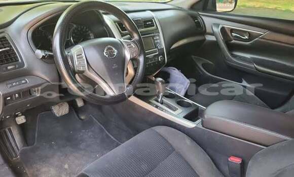 Buy Used Nissan Altima Other Car in al–Masna'ah in al-Batinah Buy Used Nissan Altima Other Car in al–Masna'ah in al-Batinah