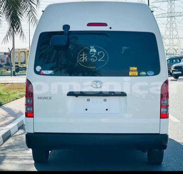Big with watermark toyota hiace masqat muscat 8281