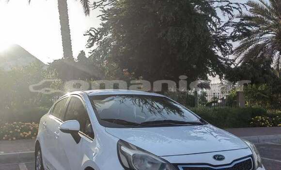 Buy Used Kia Carens White Car in as–Suwayq in al-Batinah Buy Used Kia Carens White Car in as–Suwayq in al-Batinah