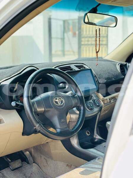 Big with watermark toyota rav4 al batinah al khuwair 8301