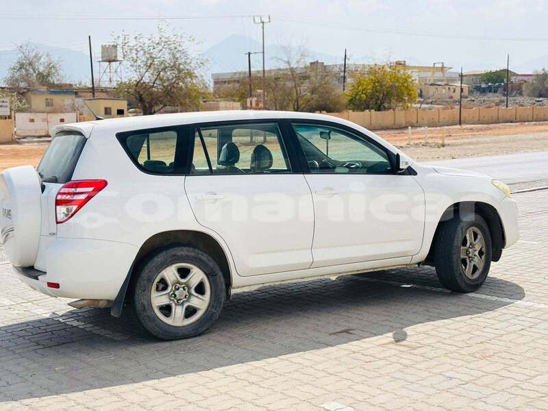 Big with watermark toyota rav4 al batinah al khuwair 8301