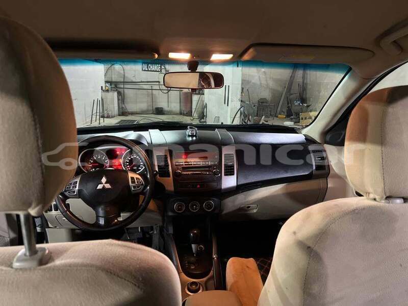Big with watermark mitsubishi outlander masqat as sib 8302