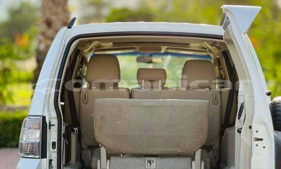 Buy Used Mitsubishi Pajero White Car in as–Sib in Masqat Buy Used Mitsubishi Pajero White Car in as–Sib in Masqat