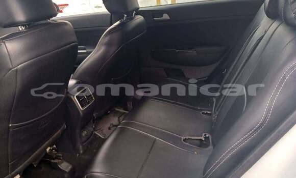 Buy Used Kia Sportage White Car in al–Mudaybi in ash-Sharqiyah Buy Used Kia Sportage White Car in al–Mudaybi in ash-Sharqiyah