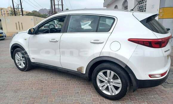 Buy Used Kia Sportage White Car in al–Mudaybi in ash-Sharqiyah Buy Used Kia Sportage White Car in al–Mudaybi in ash-Sharqiyah