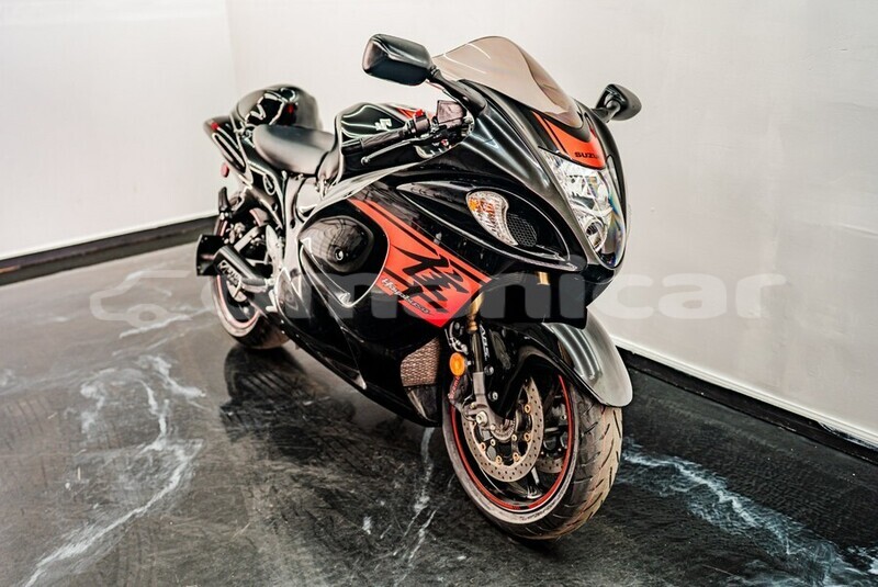 Big with watermark suzuki hayabusa masqat azaiba 8315