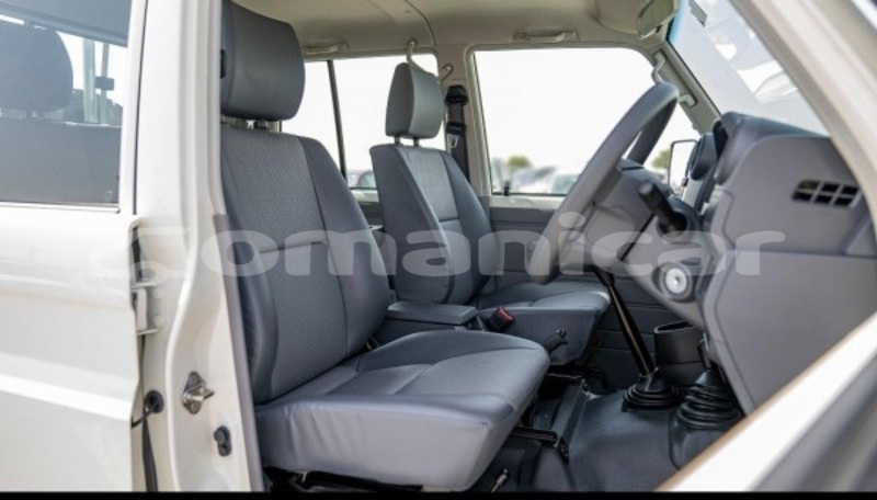 Big with watermark toyota land cruiser masqat muscat 8316