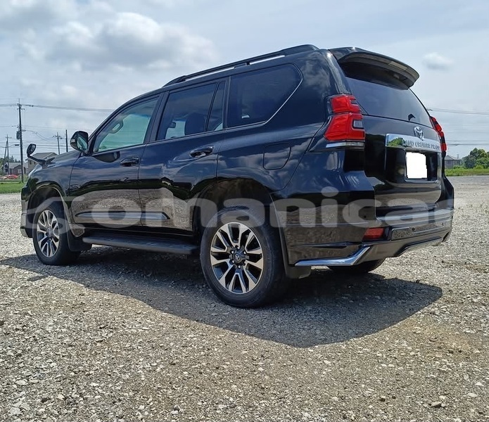 Big with watermark toyota land cruiser prado masqat muscat 8317