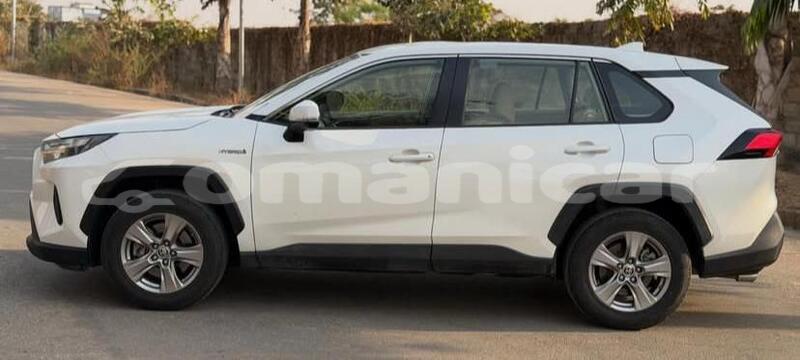 Big with watermark toyota rav4 masqat muscat 8319