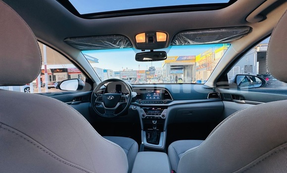 Buy Import Hyundai Elantra Silver Car in Masqat in Masqat Buy Import Hyundai Elantra Silver Car in Masqat in Masqat