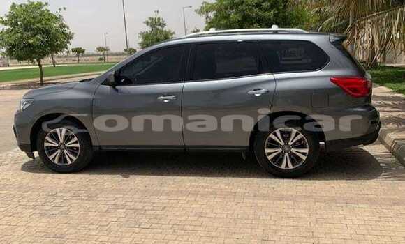 Buy Used Nissan Pathfinder Silver Car in Salalah in Dhufar