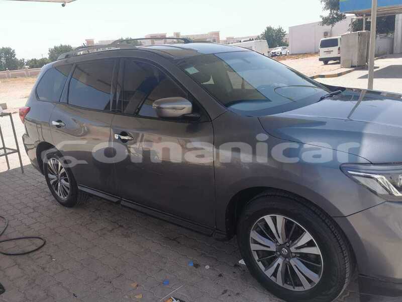 Big with watermark nissan pathfinder dhufar salalah 8327