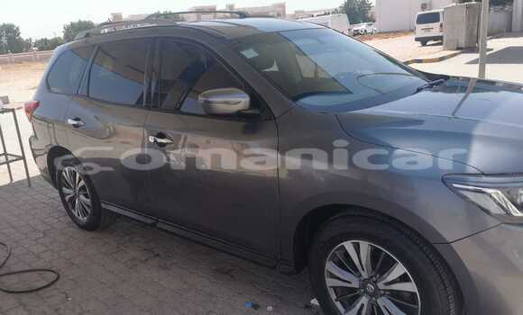Buy Used Nissan Pathfinder Silver Car in Salalah in Dhufar Buy Used Nissan Pathfinder Silver Car in Salalah in Dhufar