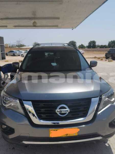 Big with watermark nissan pathfinder dhufar salalah 8327