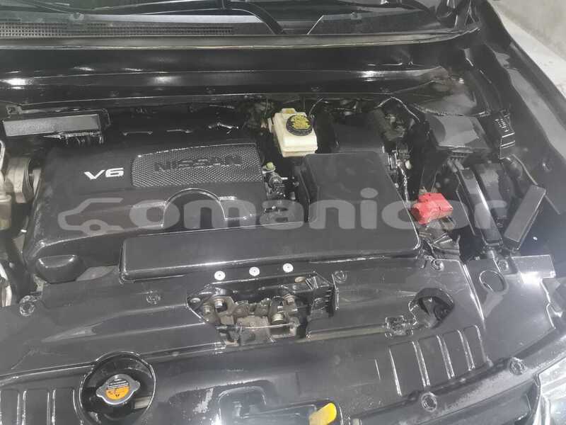 Big with watermark nissan pathfinder dhufar salalah 8327