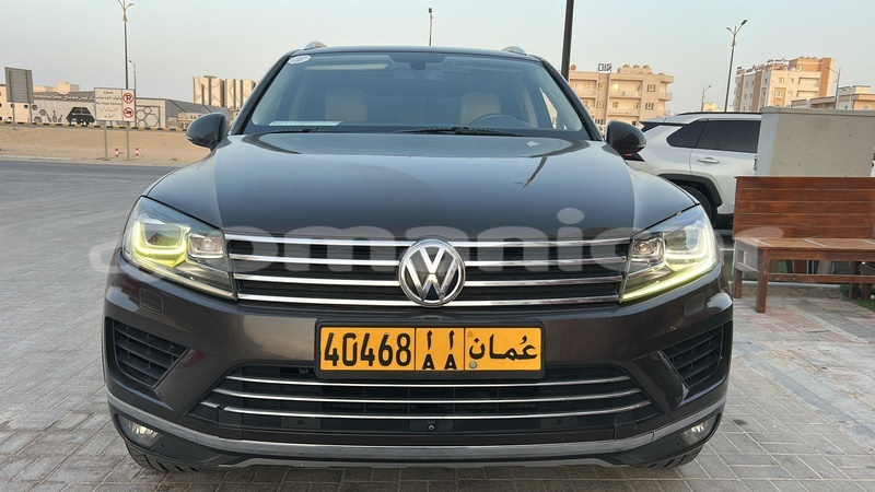 Big with watermark volkswagen touareg masqat muscat 8328