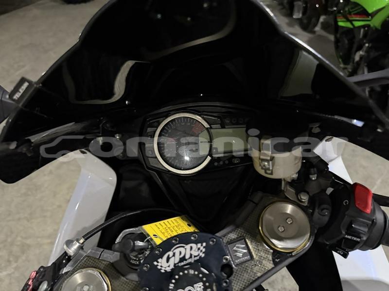Big with watermark suzuki gsx r masqat muscat 8337