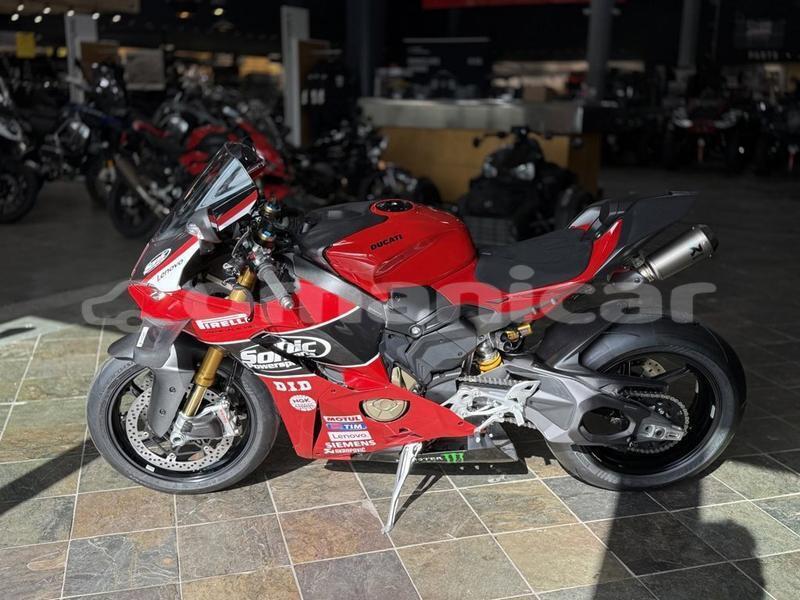 Big with watermark ducati panigale masqat muscat 8338