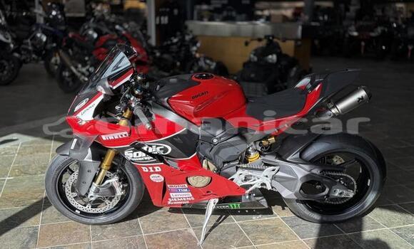 Buy Used Ducati Panigale Red Bike in Muscat in Masqat Buy Used Ducati Panigale Red Bike in Muscat in Masqat