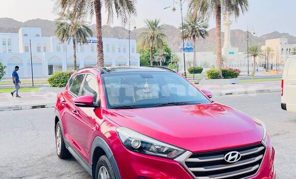 Buy Used Hyundai Tucson Red Car in Matrah in Masqat