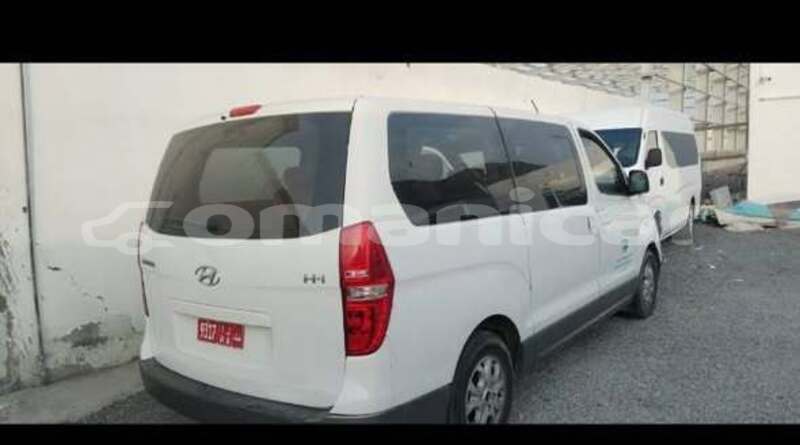 Big with watermark hyundai accent al batinah al khuwair 8349