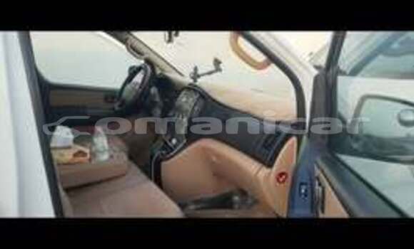 Buy Used Hyundai Accent Other Car in Al khuwair in al-Batinah Buy Used Hyundai Accent Other Car in Al khuwair in al-Batinah