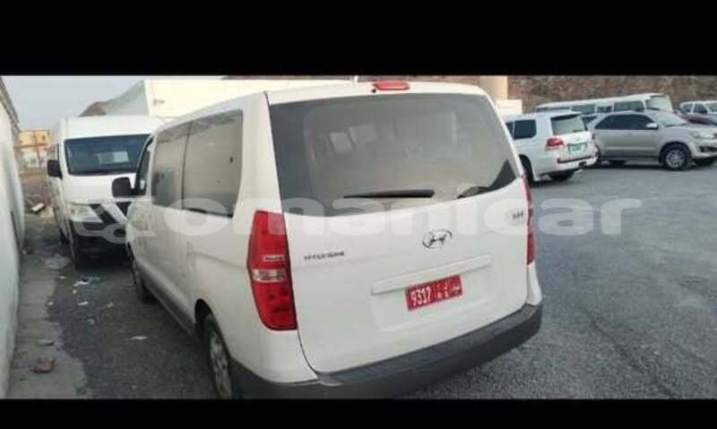 Big with watermark hyundai accent al batinah al khuwair 8349